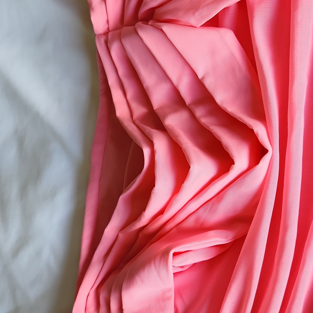 Off Shoulder Ruched Midi Dress - Picture 5 of 16